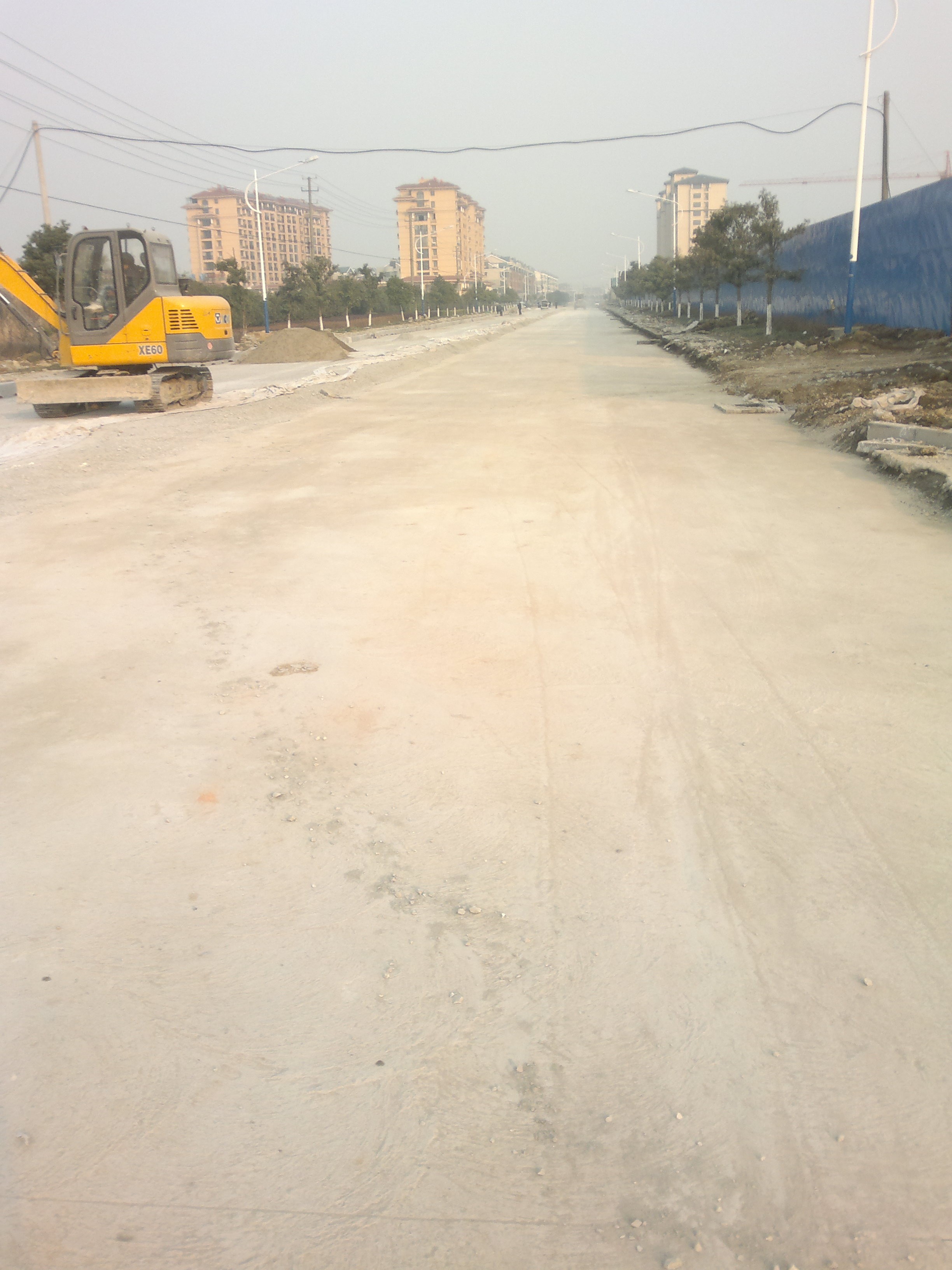鄭陸鎮(zhèn)鎮(zhèn)南路、迎賓路白改黑工程